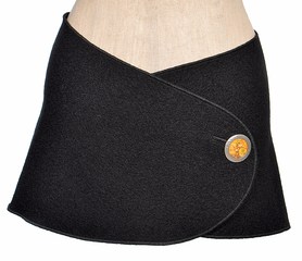 namsa.ch - Nierenwärmer, Hüftgürtel, Cacheur aus 100% Wolle, schwarz mit Metall Knopf